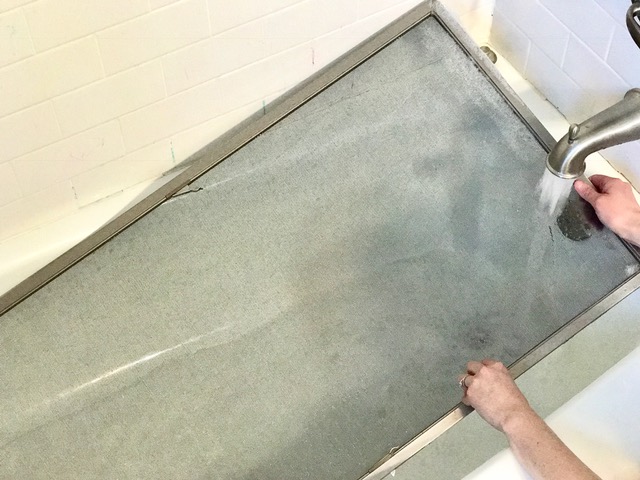 quick clean your window screens