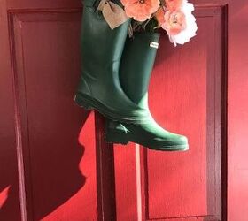4 ways to use old rain boots for spring decor