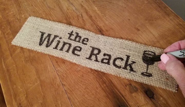 5 minute diy wine rack burlap sign, My burlap sign for my wine rack