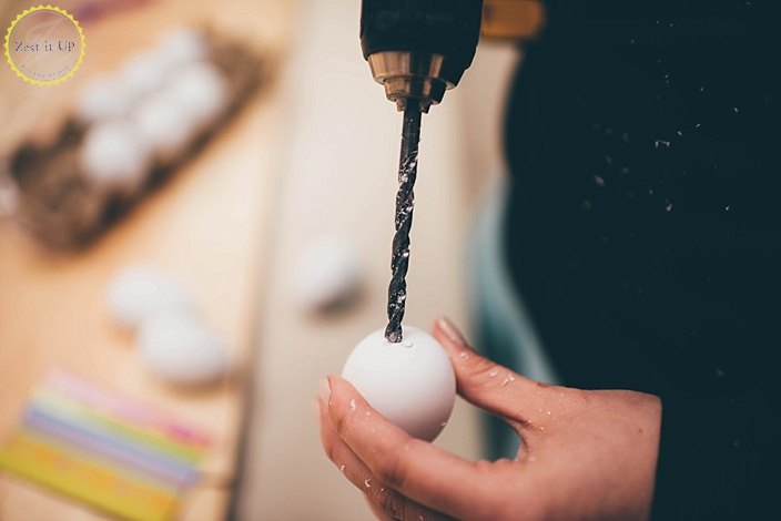 diy feather easter eggs