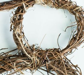 how to shape the perfect bunny wreath