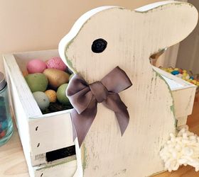 Decoración de Pascua con conejito y cajón