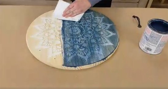 how to craft a diy tray using a mandala stencil