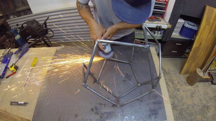 mesa pentgono industrial de acero