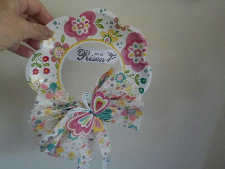 e easter wreath from dollar tree paper plate and napkin