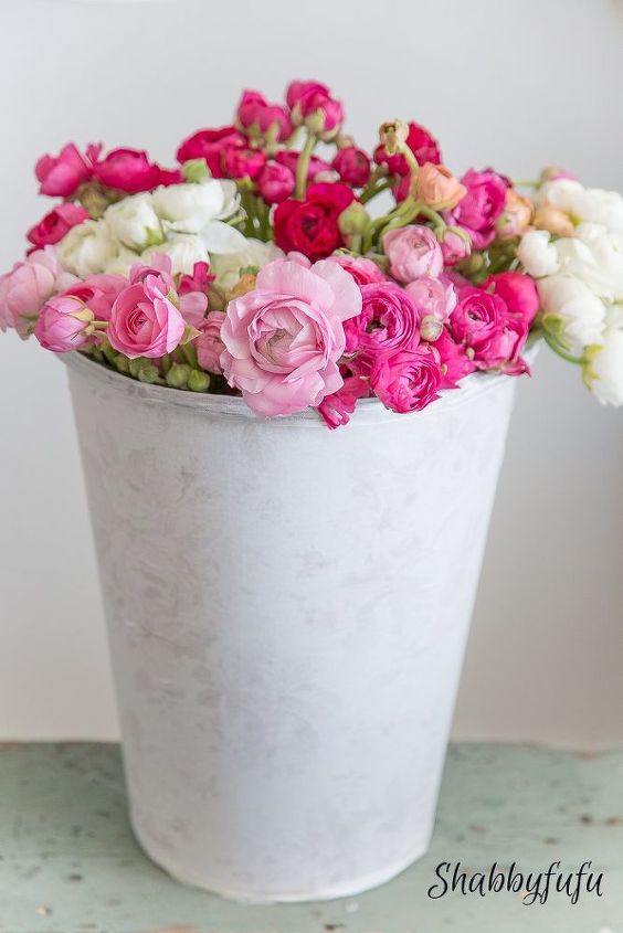 customize a free flower container