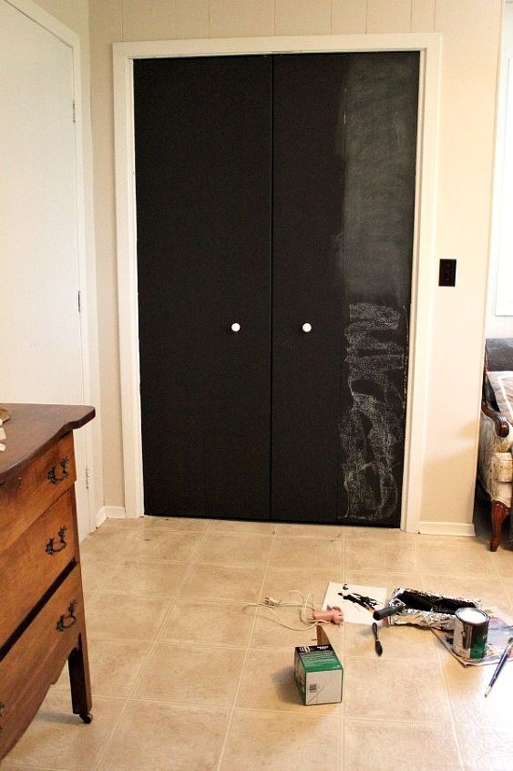 atualizao da porta do armrio diy transforme portas simples em um quadro gigante
