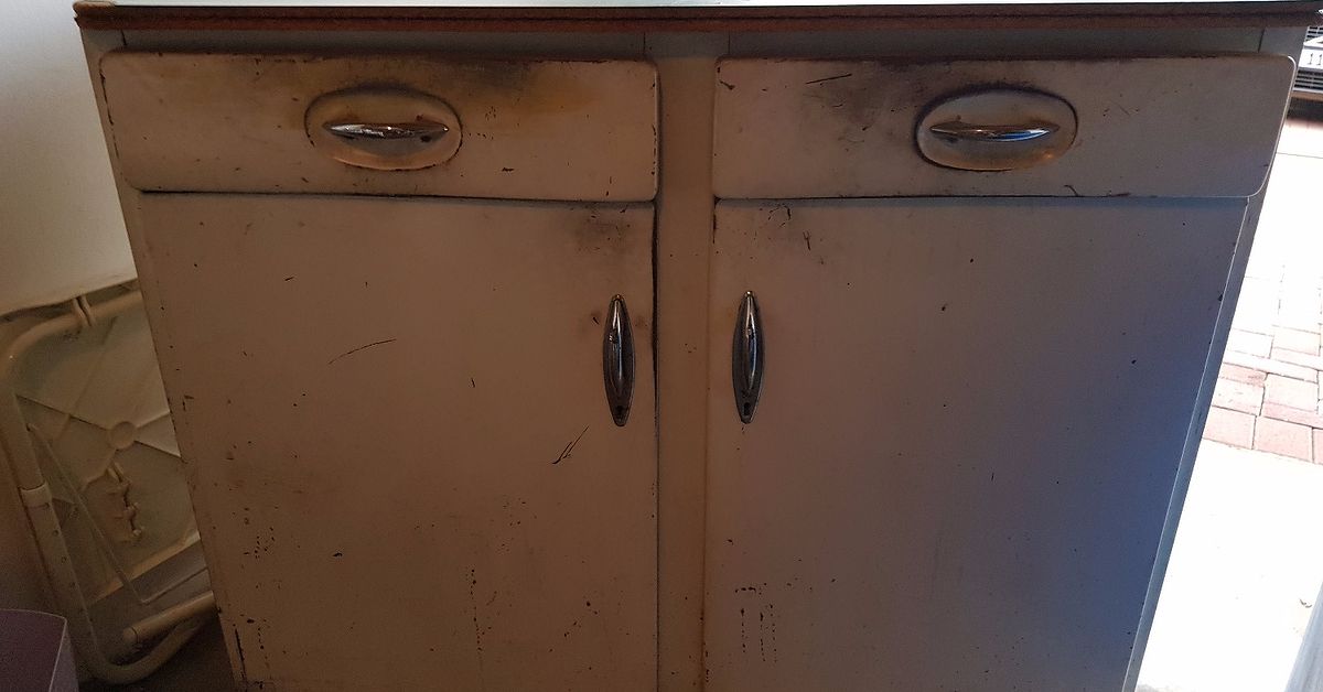Updating Old Steel Kitchen Cupoards, Old Steel Kitchen Cabinets