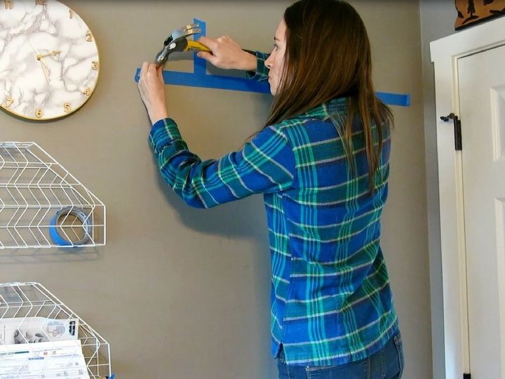 how to hang a picture the easy way