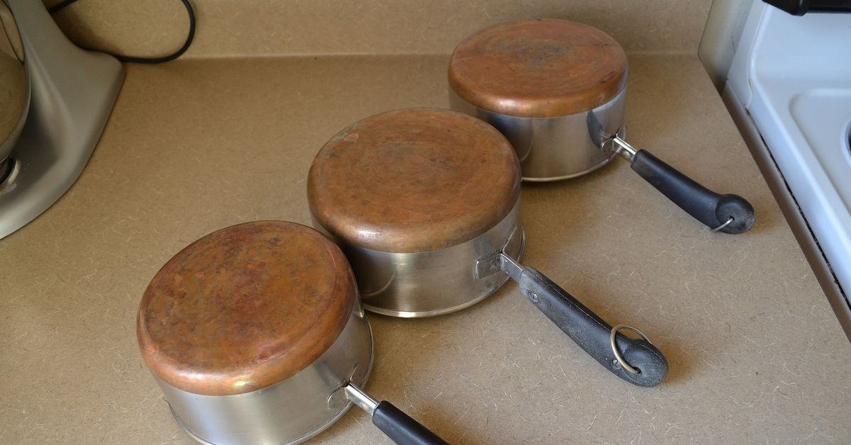 vibrate bottom pots Why do copper