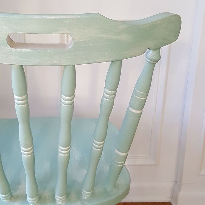 silla de estilo vintage de casa de campo obtiene un cambio de imagen costera