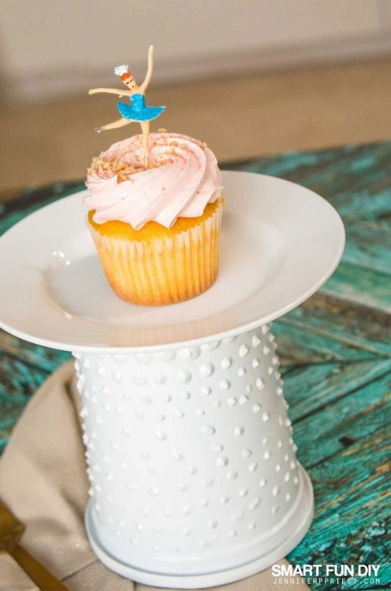 diy cake plates using upcycled containers