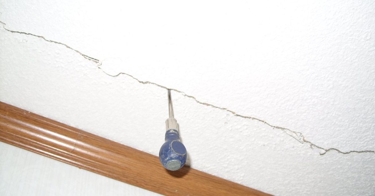 Repairing A Mobile Home Ceiling After