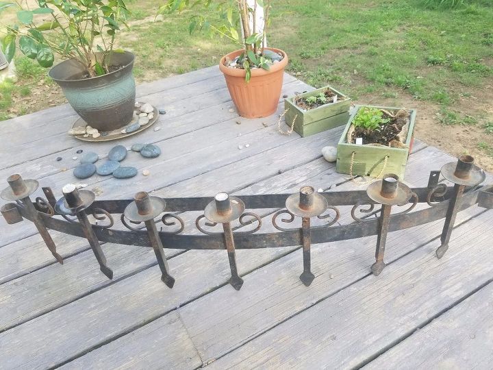 q i need help using this long metal fixture outdoors