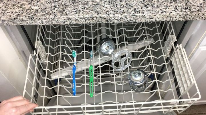 9 things you can wash in your dishwasher