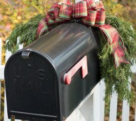 a mailbox swag for the holidays