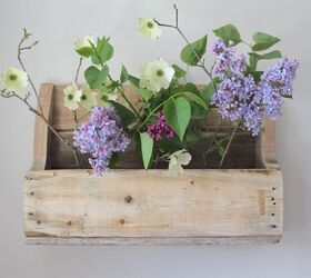 diy wood pallet shelf for flowers