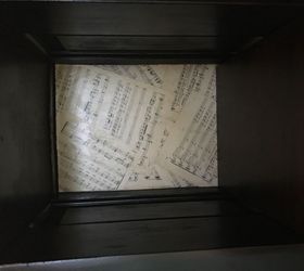 piano bookcase, Inside the cabinet