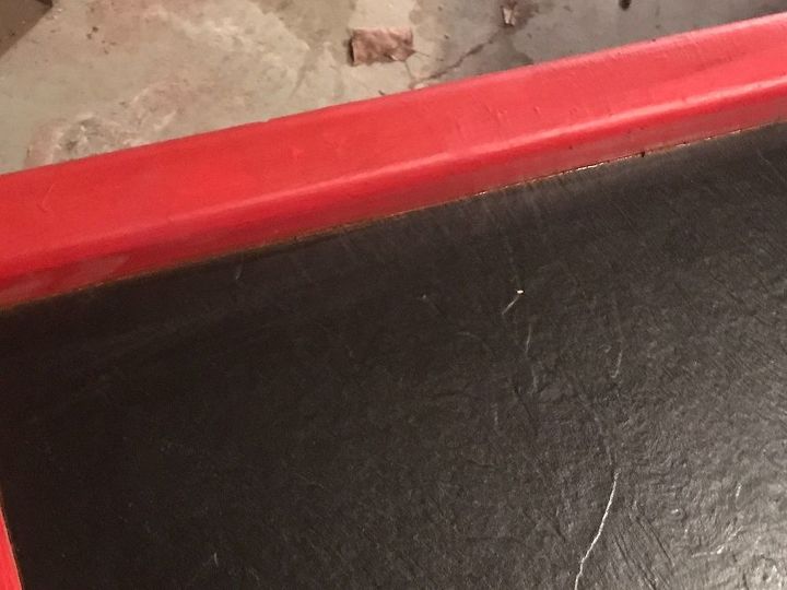 q when painting furniture how to get a clean line where 2 colors meet