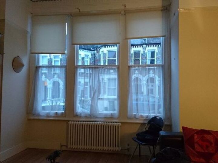 q need to replace these curtains please someone help find