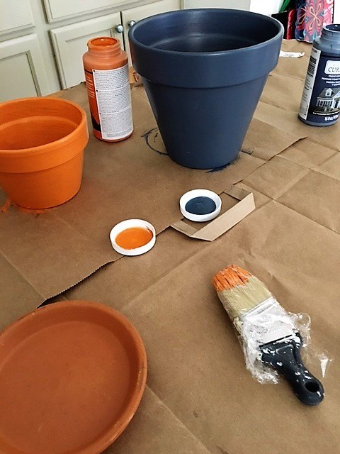 sponge painting terracotta pots for summer