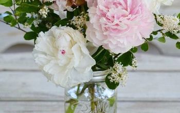 Garden Bouquet Tips and Flower Arranging Hack