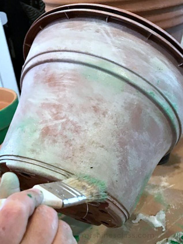 transforme seus vasos de terracota com esses incrveis efeitos de pintura