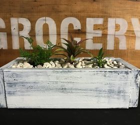 mini planter box table decor idea