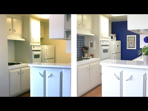 9 formas de dar color a su cocina, Cambio de imagen de la cocina de alquiler de un blanco gen rico a una cocina azul mejorada
