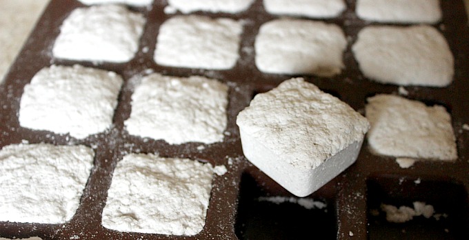 11 limpiadores a base de bicarbonato de sodio para que tu casa est reluciente, Cree pastillas para el lavavajillas