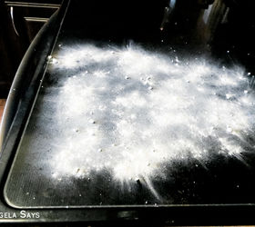 s 11 cleaners from baking soda to make your home sparkling clean, Clean Your Glass Cooktop With Ease