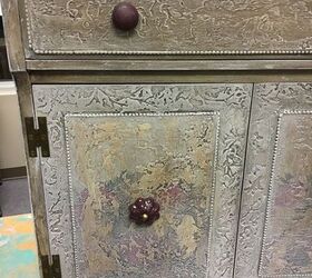 inlaid beaded edging with a fresco finish