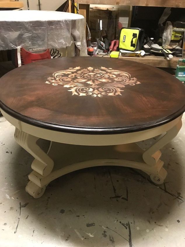 how to update that old plain looking coffee table
