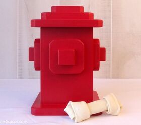 30 ideas que todo dueo de una mascota debe conocer, Reutilice la madera de desecho para un contenedor de hidrante