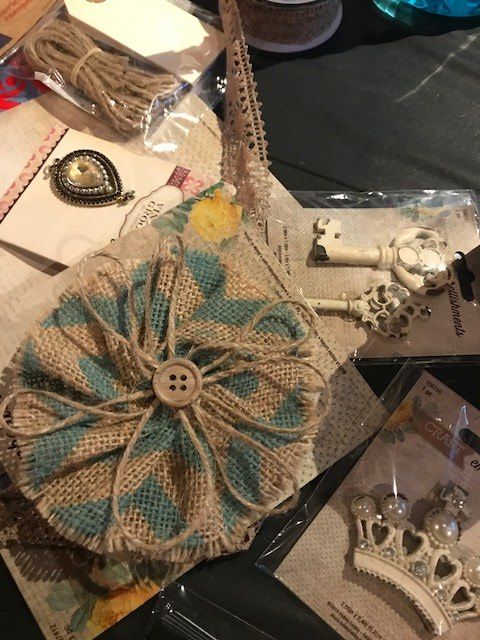 how to upcycle old books into cute home decor