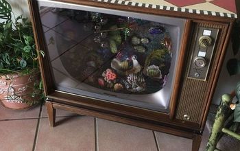 Vintage TV Faux Aquarium