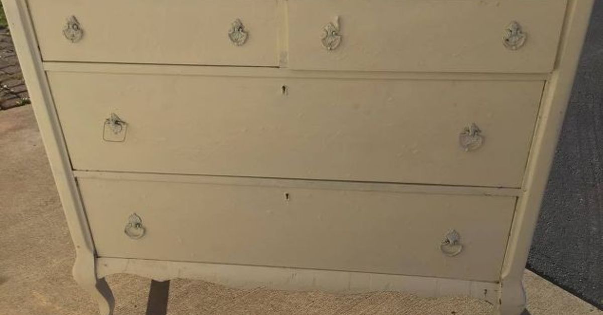 Marilyn Monroe Dresser Using Dixie Belle Paint Clear Coat Satin