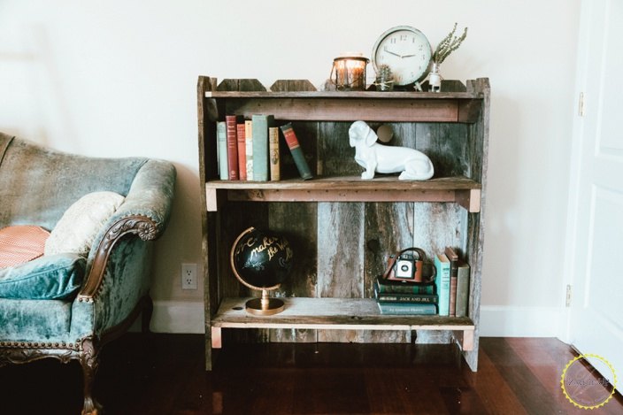 diy rustic fence board bookshelf