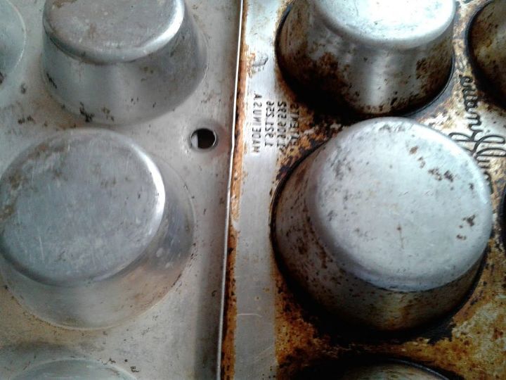 t kitchen hack cleaning old cupcake pan