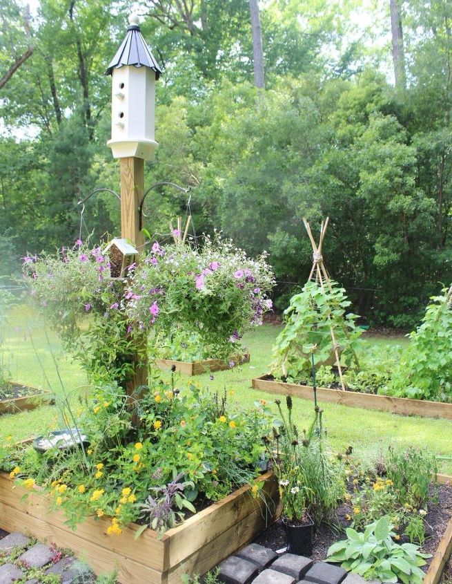 s 30 ways for you to style your garden, Arrange A Garden Special For Bees With Flower