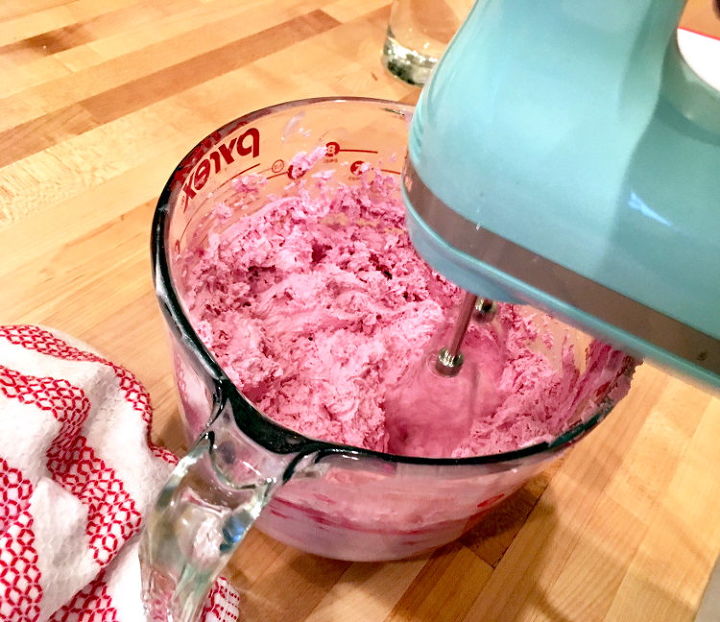 diy strawberry smoothie foaming salt scrub for summer