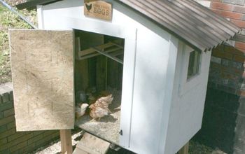 How to Build a Chicken Coop From Repurposed Pallets