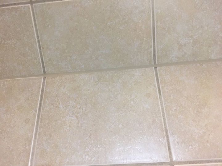 5 ways to clean your tub tile