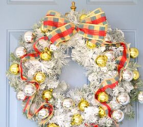 s 17 tricks to make a gorgeous wreath in half the time, Coat Your Wreath In Sno Flock