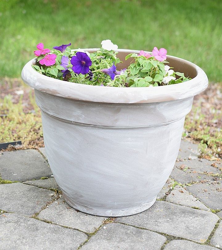 Plastic Planter Makeover idea