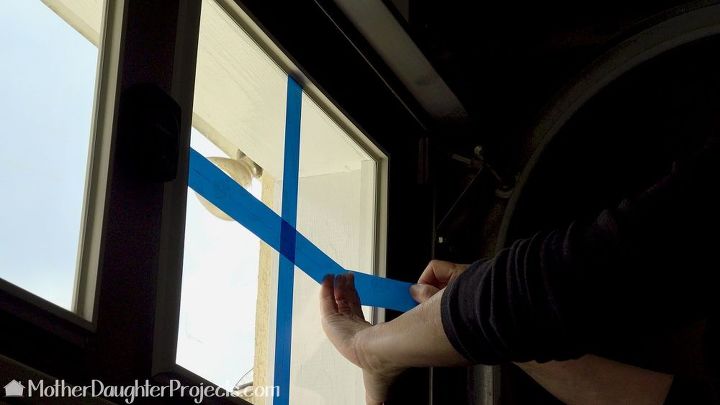 janelas falsas na porta da garagem
