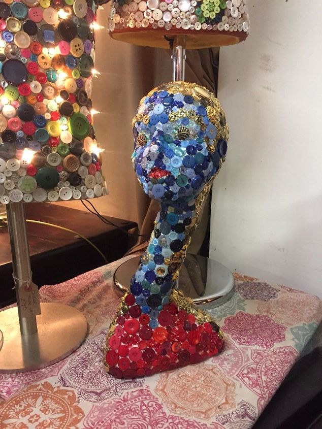 q whats the best glue to use on mannequins for my buttons