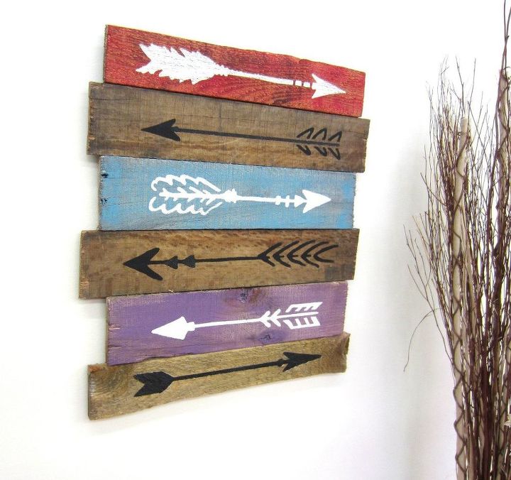 s no way these pops of color were made with dollar store items, This stenciled wooden pallet