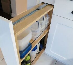 trucos de almacenamiento que desordenarn tu cocina al instante, Convierte un panel de relleno en un armario extra ble