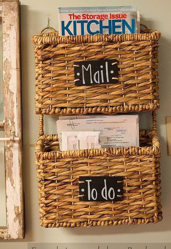 trucos de almacenamiento que desordenarn tu cocina al instante, Haz un organizador de pared para la cocina